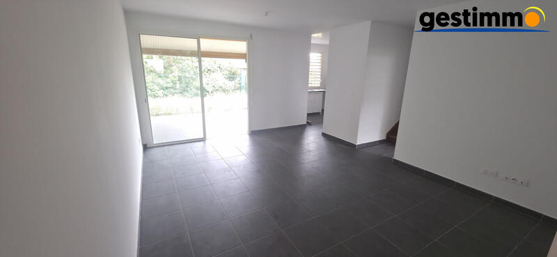 Maison - 96 m² - 5 pièces