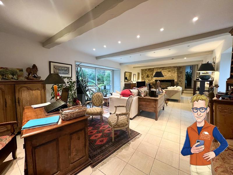 Maison ancienne - 295 m² - 7 pièces