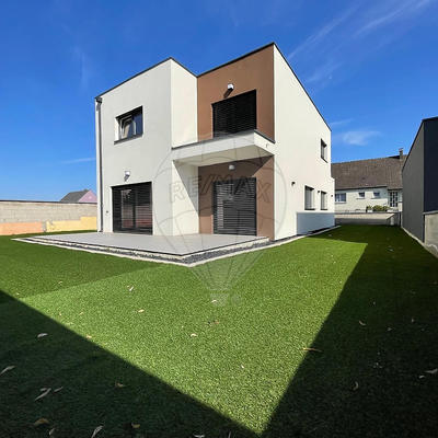 Maison - 147 m² - 6 pièces