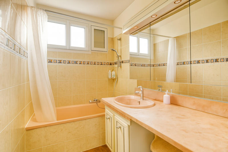 Appartement - 82 m² - 4 pièces