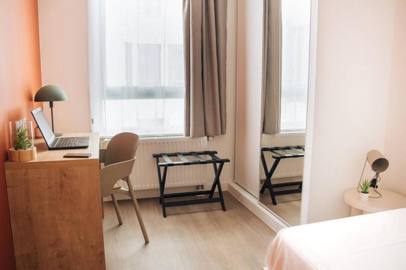 Chambre - 21 m² - 4 pièces