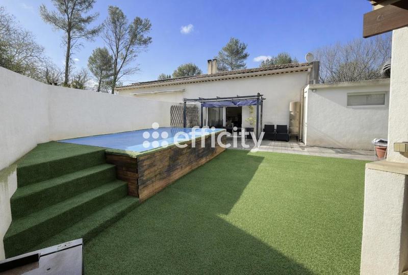 Maison - 90 m² - 3 pièces