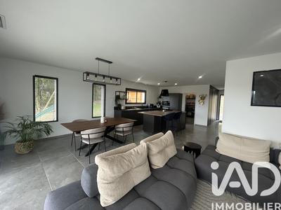 Maison - 138 m² - 6 pièces