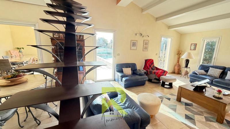 Villa - 220 m² - 7 pièces