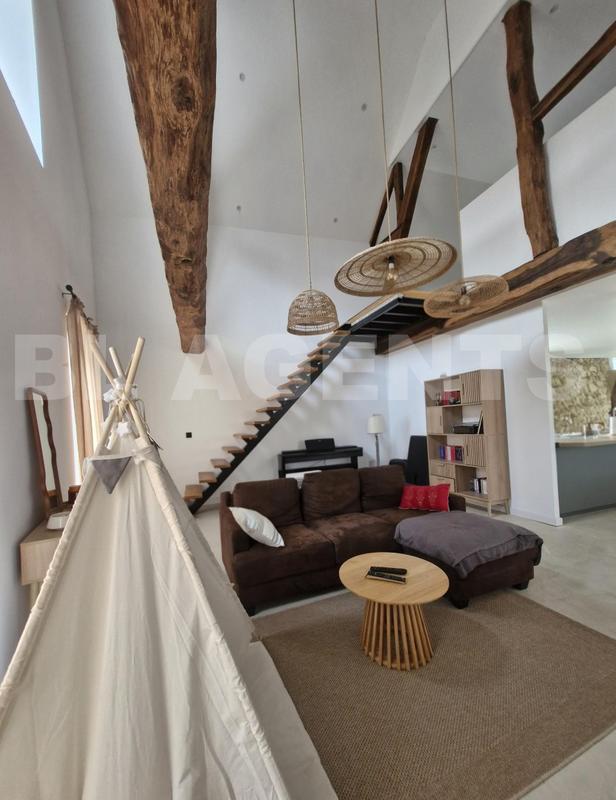 Maison - 161 m² - 6 pièces