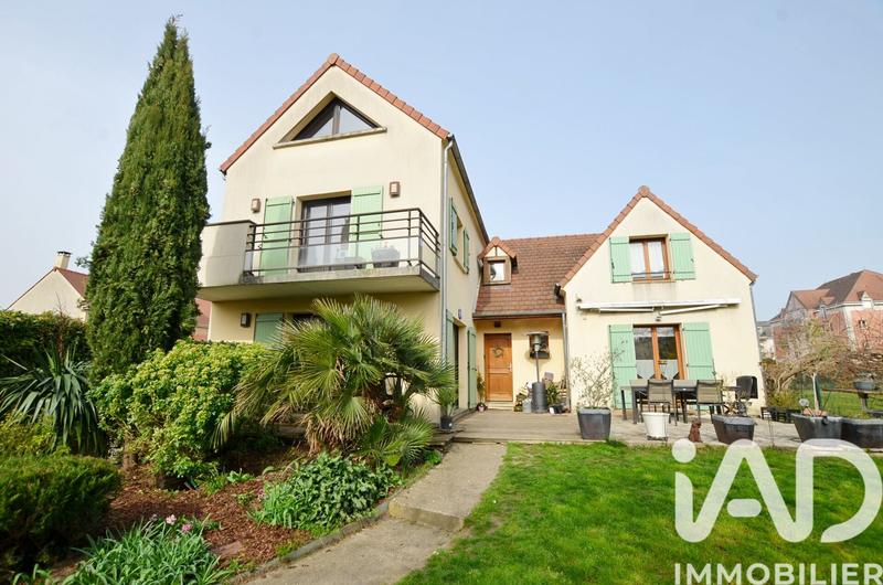 Maison - 165 m² - 8 pièces