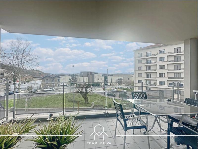 Appartement - 84 m² - 4 pièces