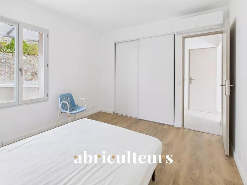 Appartement - 95 m² - 4 pièces