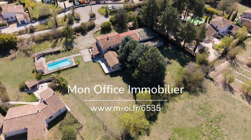 Maison - 186 m² - 5 pièces
