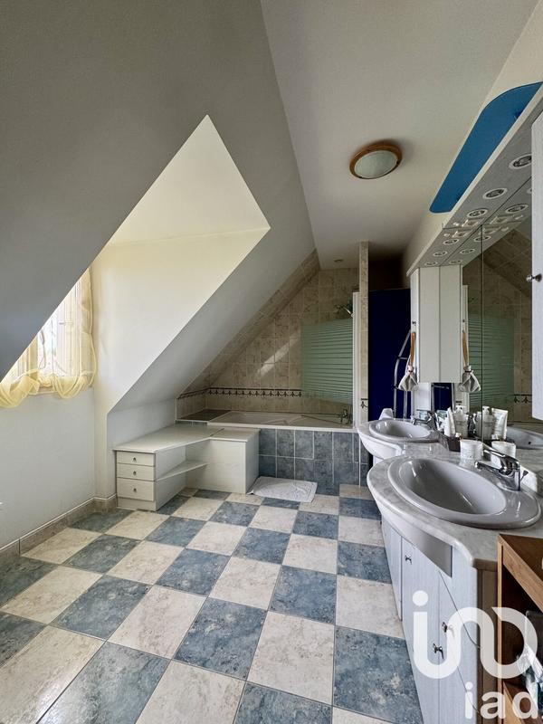 Maison - 135 m² - 6 pièces