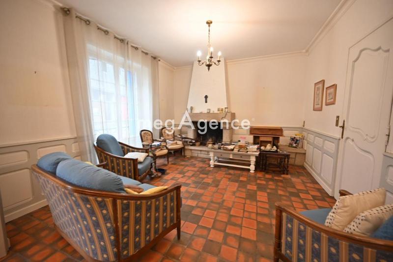 Maison - 177 m² - 7 pièces