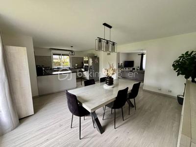 Maison - 146 m² - 6 pièces