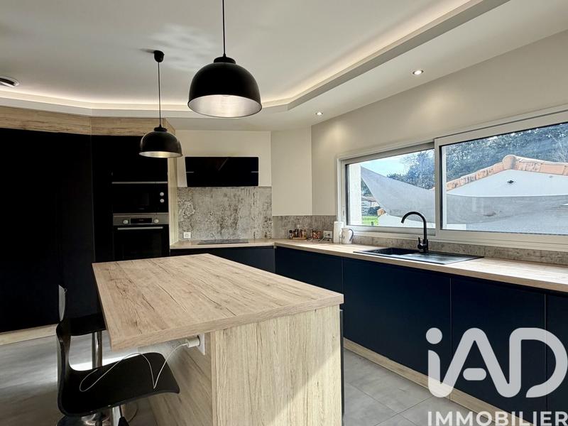 Maison - 150 m² - 5 pièces