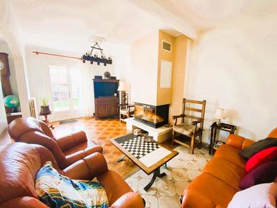 Maison - 223 m² - 6 pièces