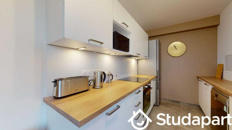 Chambre - 11 m² - 1 pièce