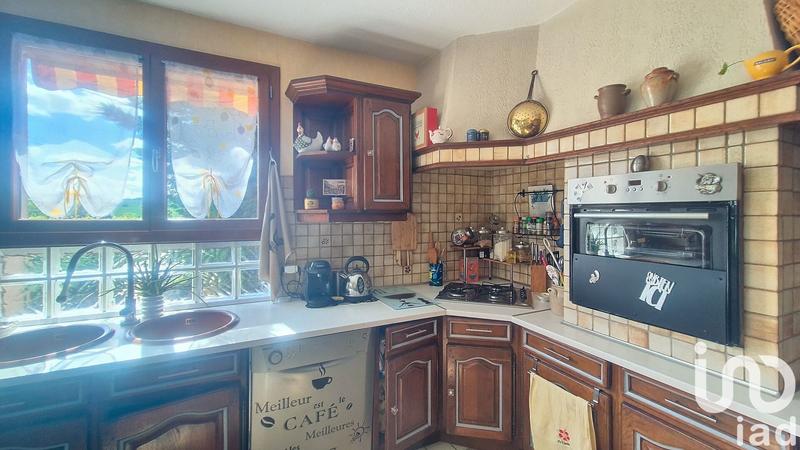 Maison - 229 m² - 9 pièces