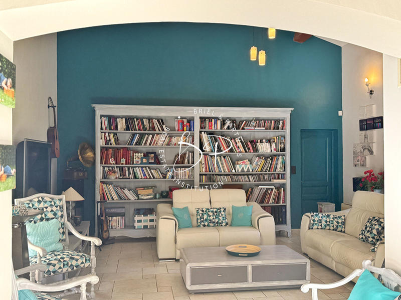 Maison - 192 m² - 8 pièces