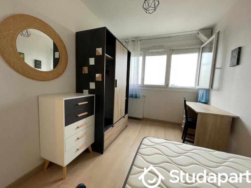 Chambre - 10 m² - 1 pièce