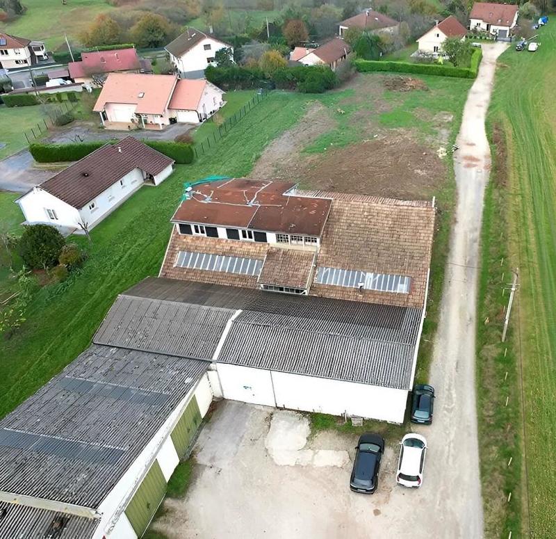 Local d'activité / Entrepôt - 879 m²