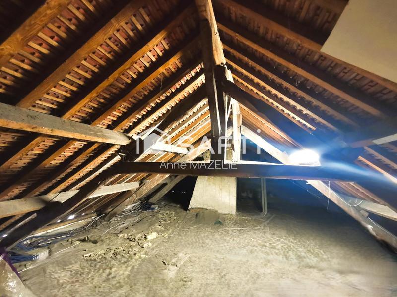 Maison - 226 m² - 7 pièces