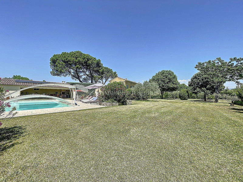 Mas - 257 m² - 9 pièces