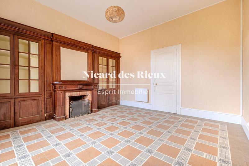 Maison - 344 m² - 12 pièces