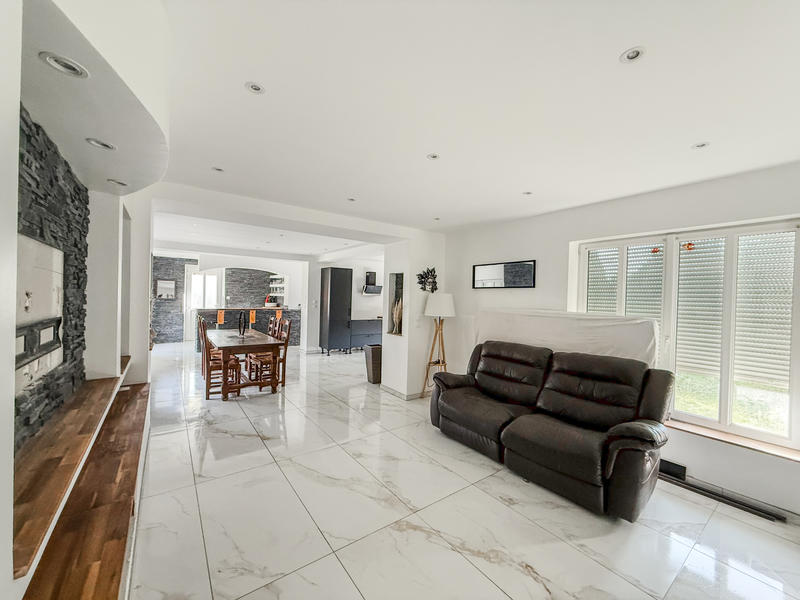 Maison - 175 m² - 7 pièces