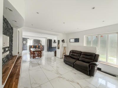 Maison - 175 m² - 7 pièces