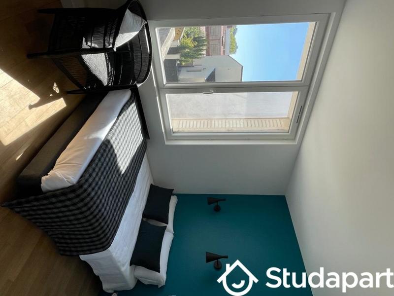 Chambre - 9 m² - 1 pièce