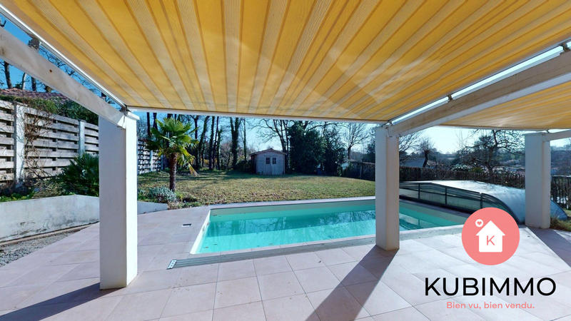 Maison traditionnelle - 189 m² - 6 pièces