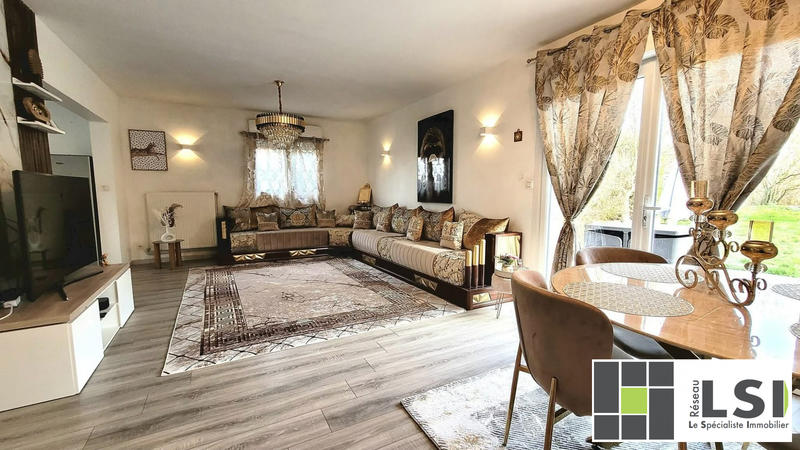 Maison - 122 m² - 9 pièces