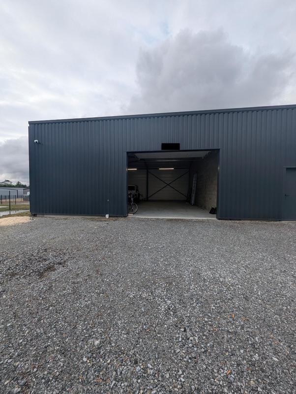 Local commercial - 120 m² - 1 pièce