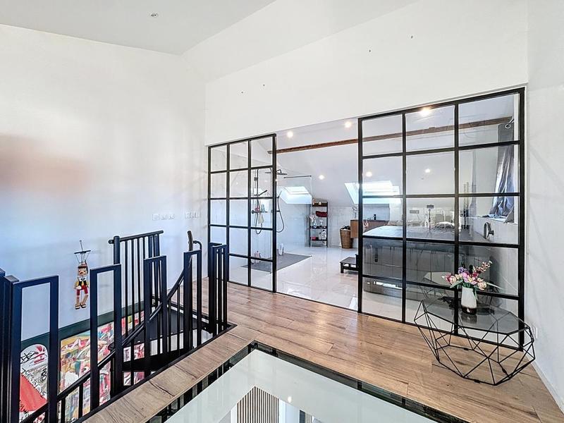 Appartement - 77 m² - 2 pièces