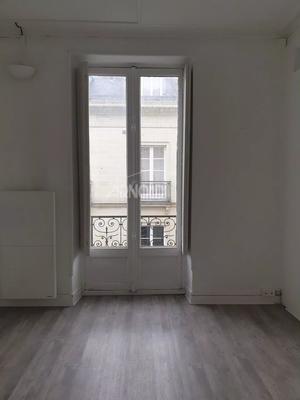 Bureau - 95 m² - 6 pièces