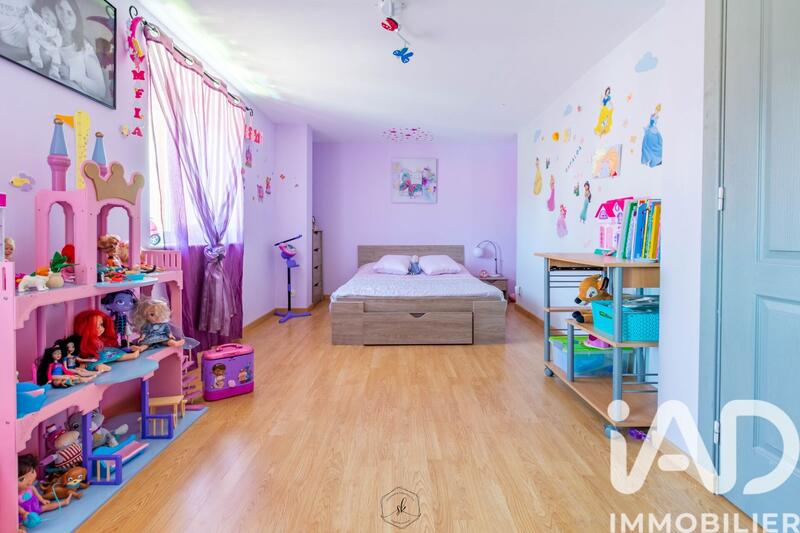 Maison - 160 m² - 5 pièces