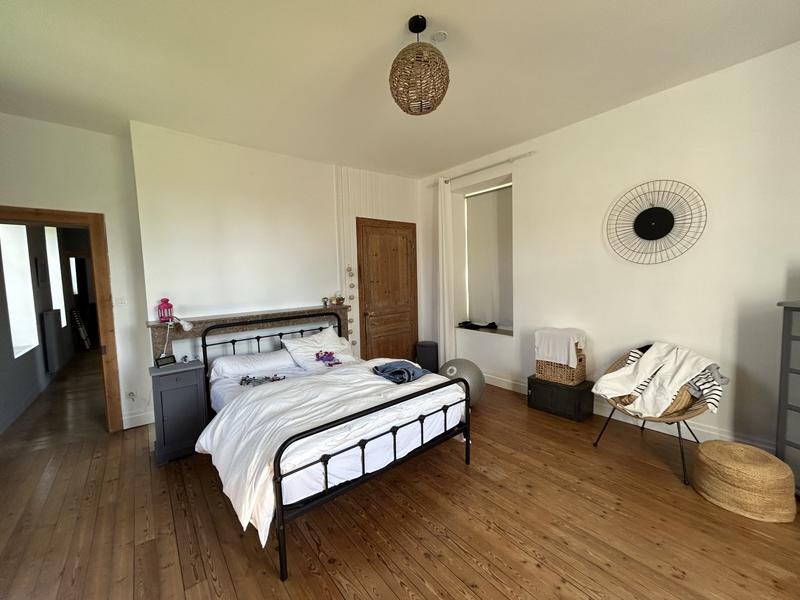 Maison ancienne - 285 m² - 8 pièces