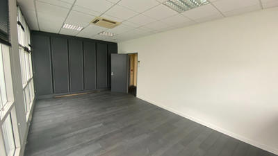 Bureau - 201 m² - 8 pièces