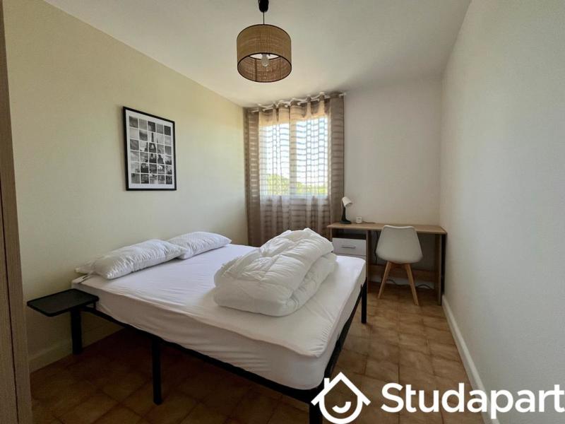 Chambre - 9 m² - 1 pièce