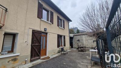 Maison de village - 104 m² - 4 pièces