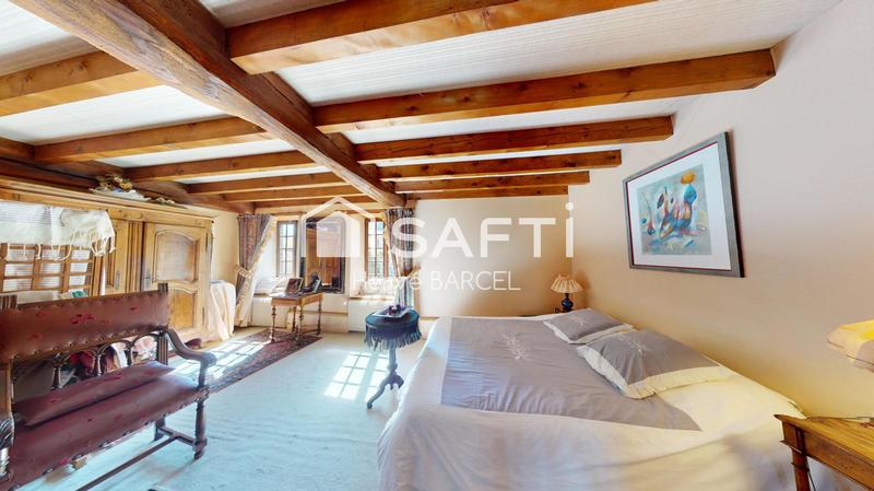 Maison - 218 m² - 6 pièces