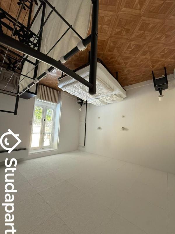 Chambre - 23 m² - 1 pièce