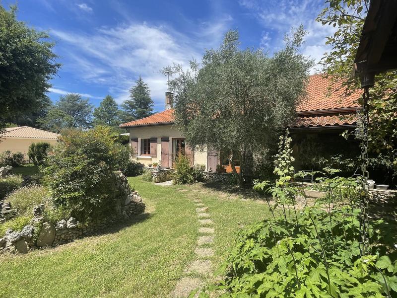 Maison traditionnelle - 191 m² - 6 pièces