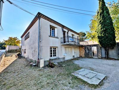 Maison traditionnelle - 128 m² - 6 pièces