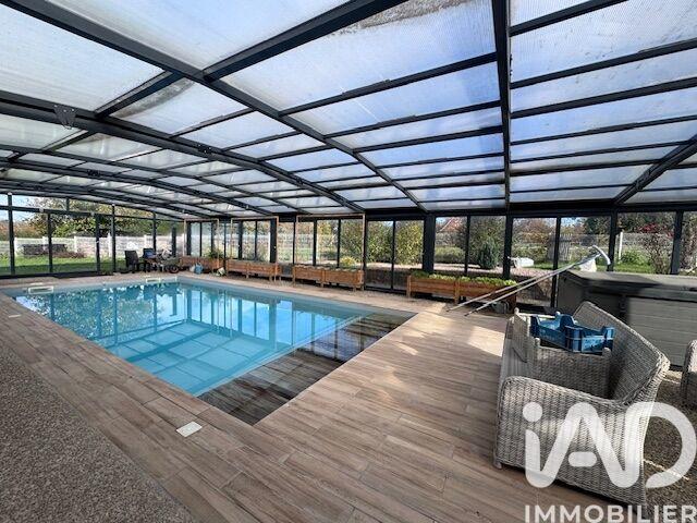 Maison - 219 m² - 6 pièces