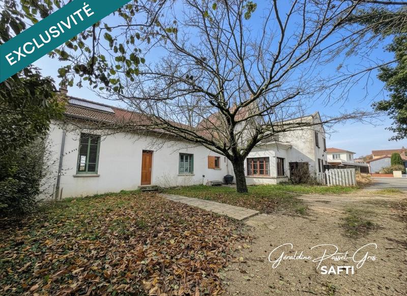 Maison - 334 m² - 12 pièces