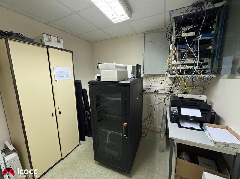 Local commercial - 320 m² - 15 pièces