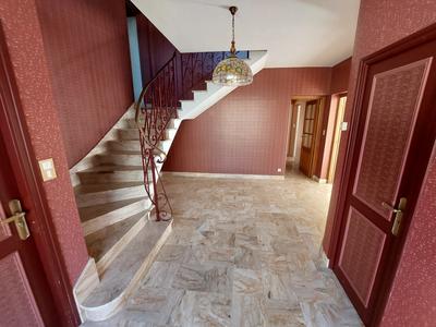 Maison - 188 m² - 7 pièces