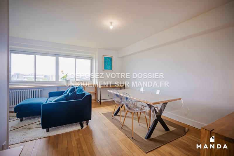 Chambre - 11 m² - 4 pièces