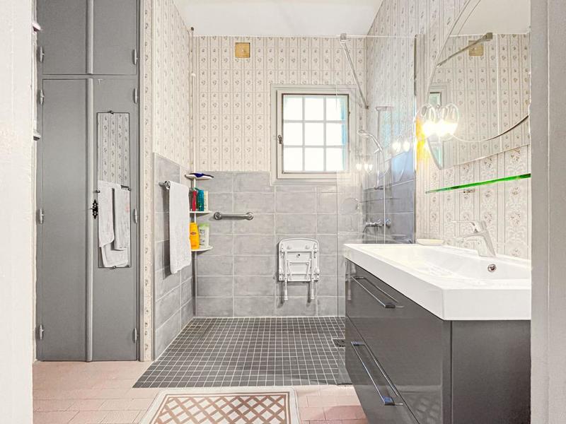 Maison - 200 m² - 7 pièces