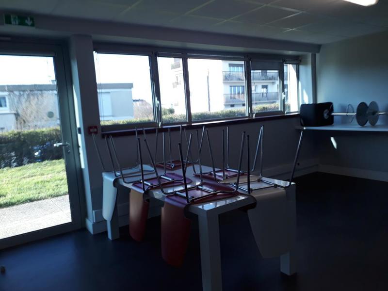 Local d'activité / Entrepôt - 165 m²